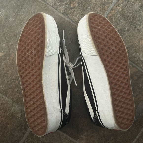 Vans women’s size 5.5 - Picture 2 of 3